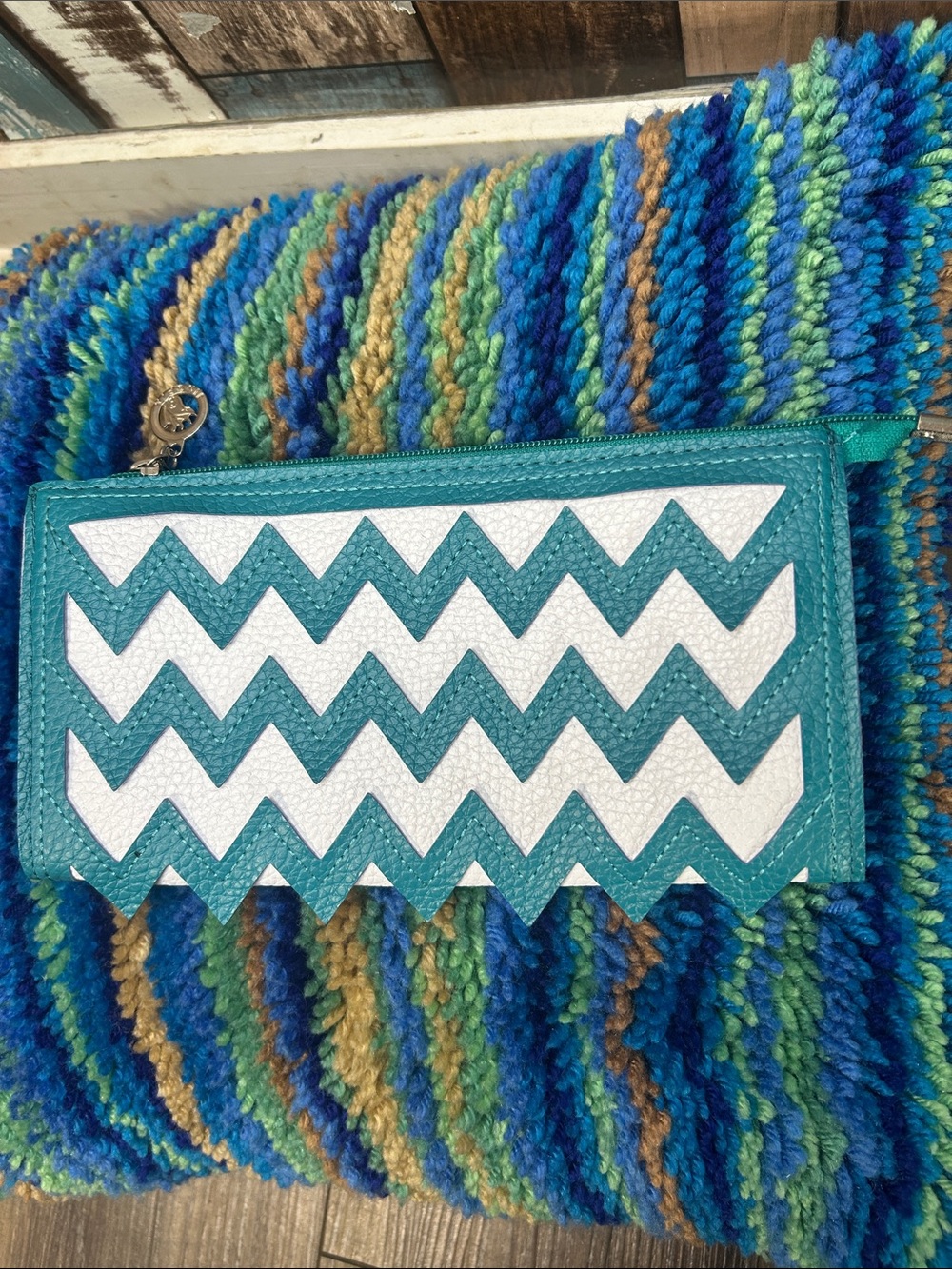 zig zag teal zip clutch purse